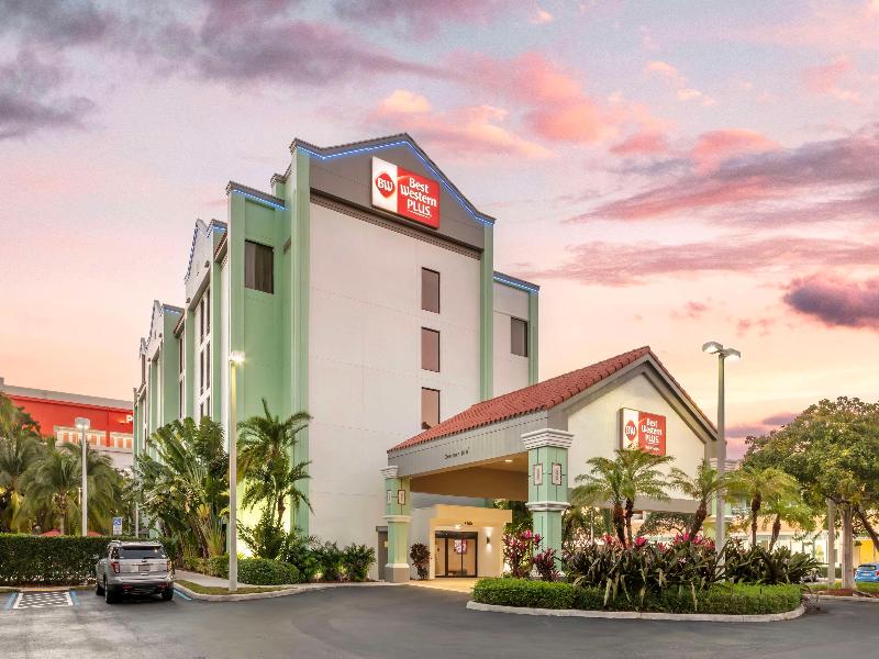 Best Western Plus Kendall Hotel & Suites image