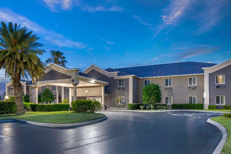 Best Western Edgewater Inn image