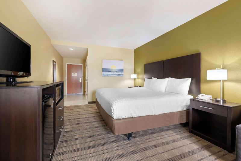 Best Western Edgewater Inn image