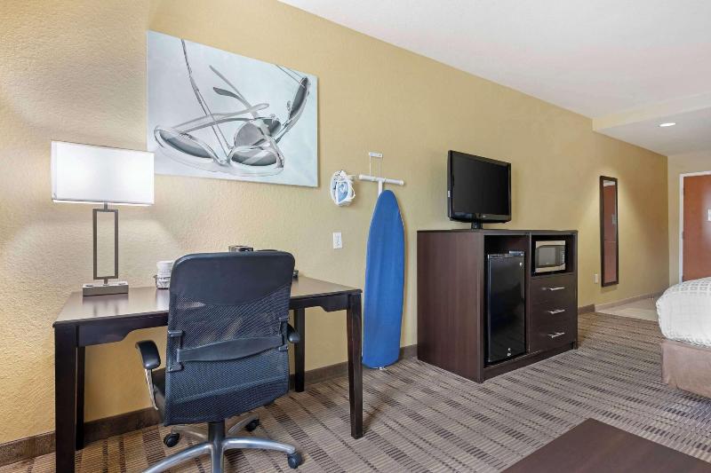 Best Western Edgewater Inn image