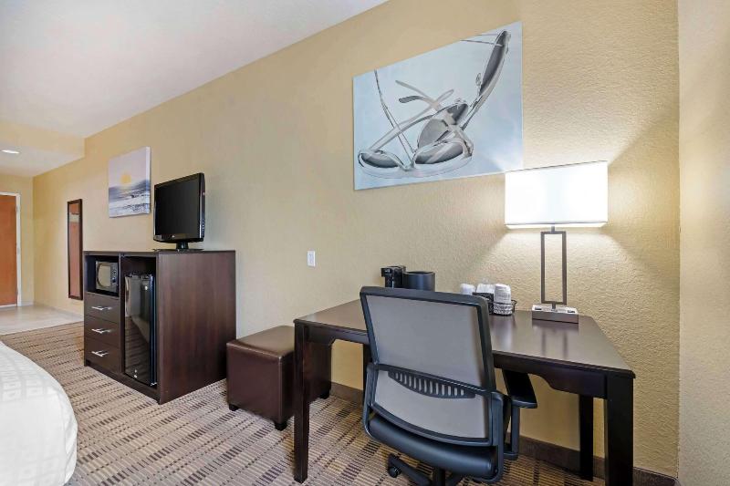 Best Western Edgewater Inn image