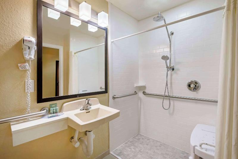 Best Western Edgewater Inn image