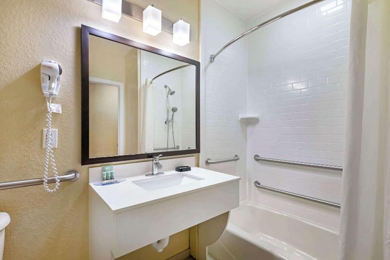 Best Western Edgewater Inn image