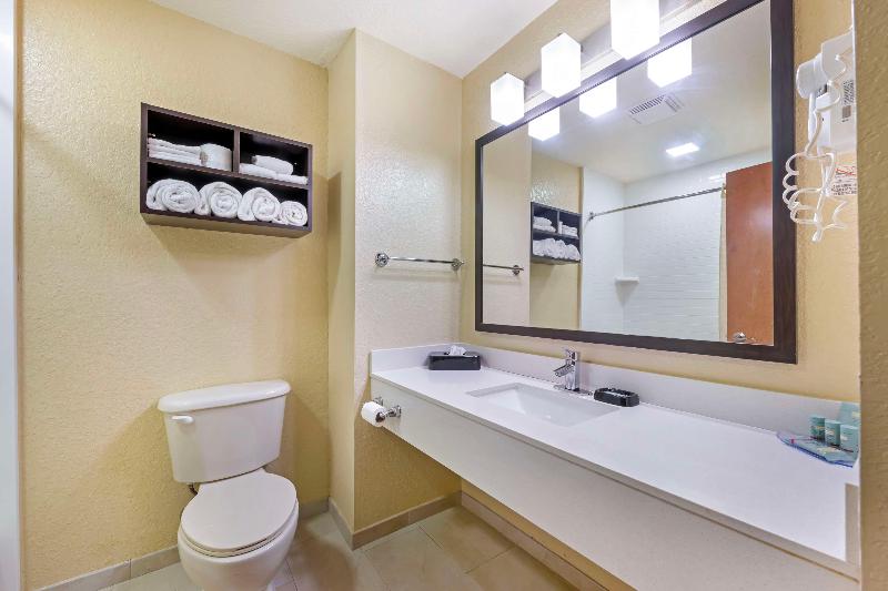 Best Western Edgewater Inn image