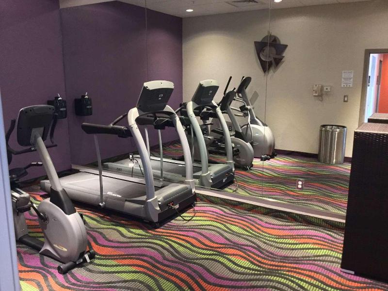 Days Inn Suites by Wyndham Bonita Springs image
