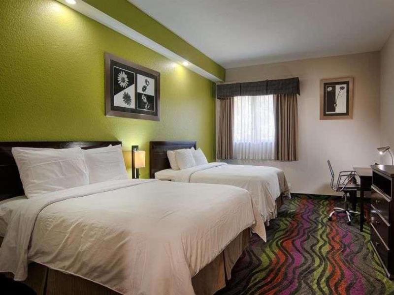 Days Inn Suites by Wyndham Bonita Springs image