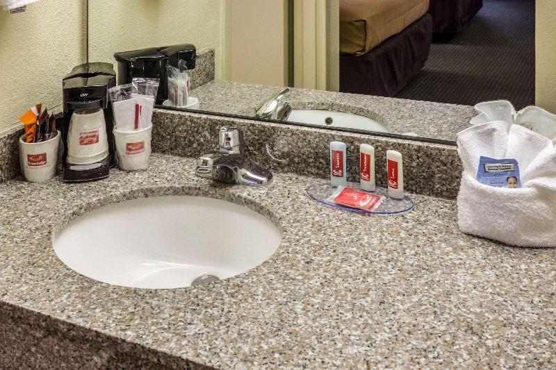 Econo Lodge Palm Coast — photo 61
