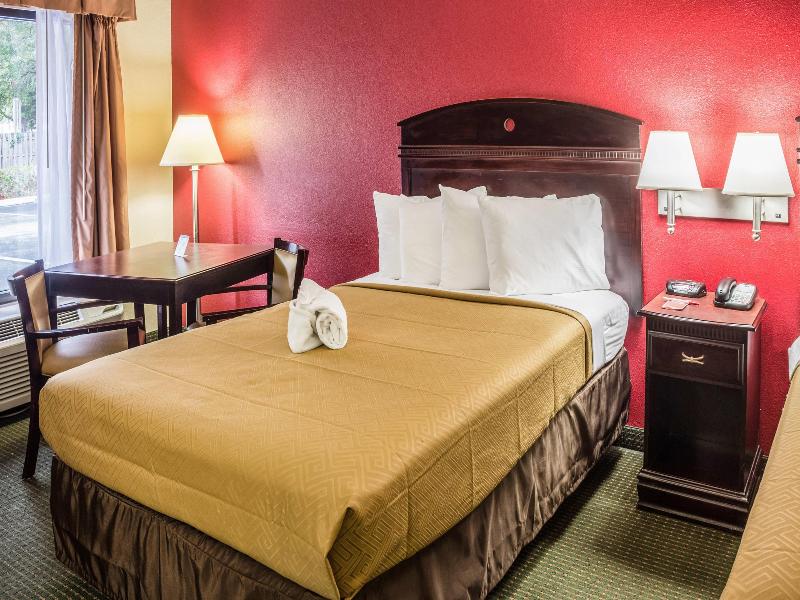 Econo Lodge Palm Coast — photo 95