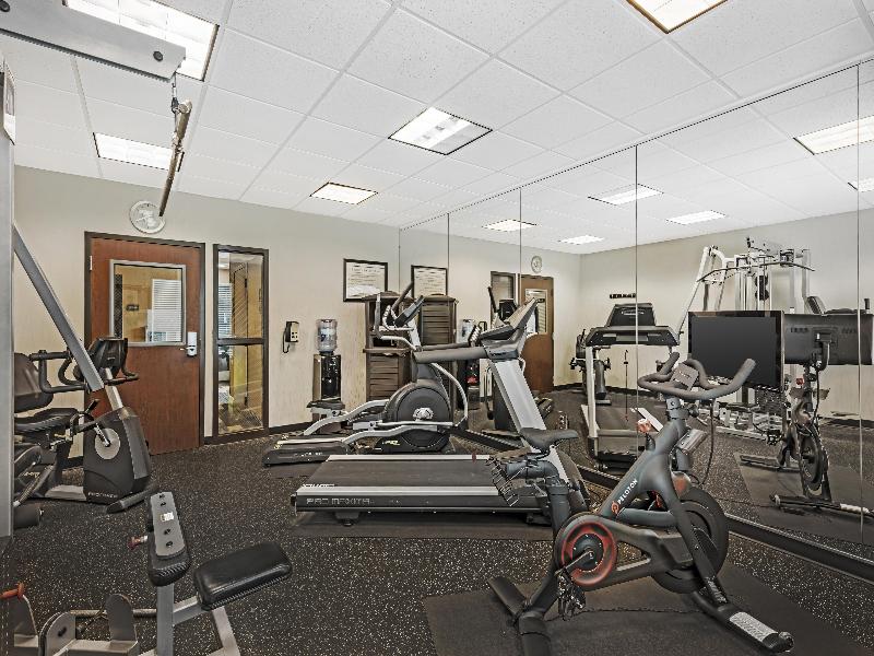 Best Western Plus Chain of Lakes Inn & Suites image