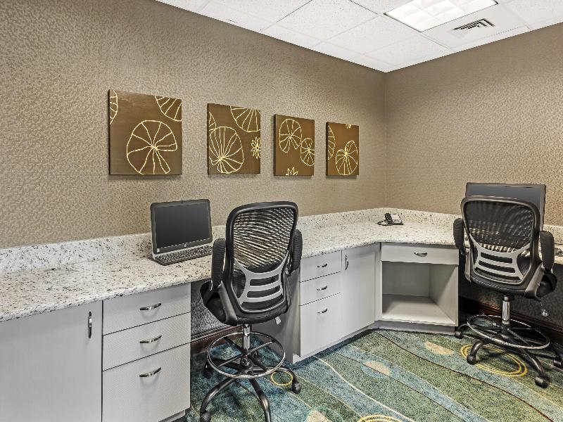 Best Western Plus Chain of Lakes Inn & Suites image