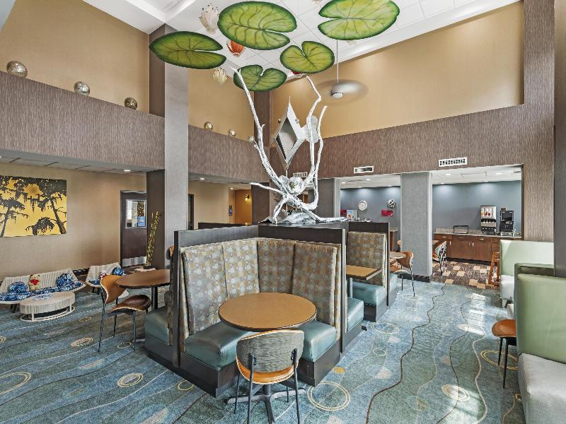 Best Western Plus Chain of Lakes Inn & Suites image