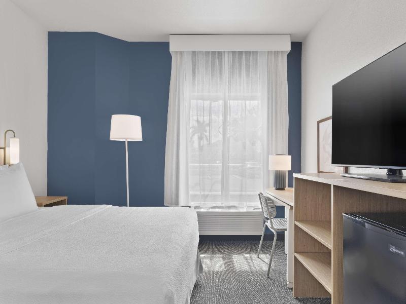 Spark by Hilton Orlando near SeaWorld image