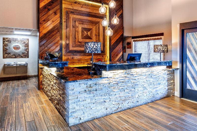 Aiden by Best Western Warm Springs Hotel and Event image