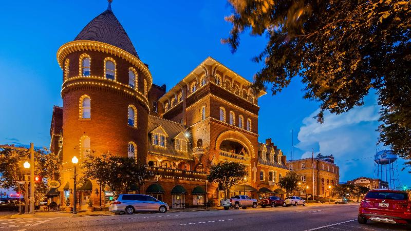 Windsor Hotel, Ascend Hotel Collection image