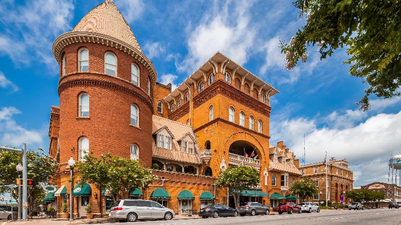 Windsor Hotel, Ascend Hotel Collection image