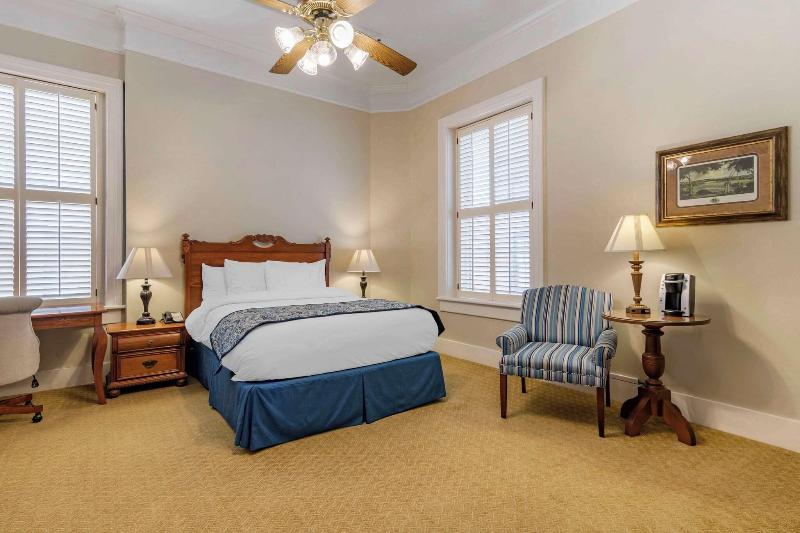 Windsor Hotel, Ascend Hotel Collection image