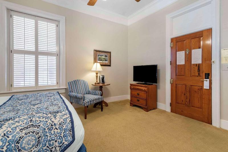 Windsor Hotel, Ascend Hotel Collection image