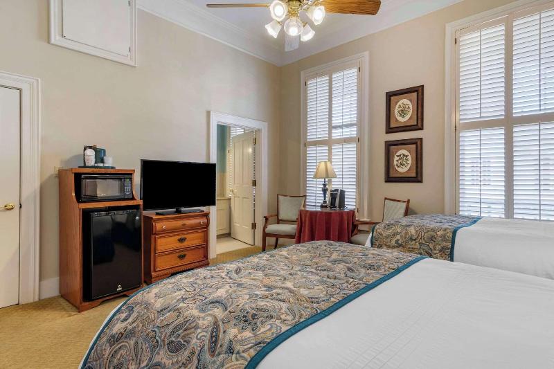 Windsor Hotel, Ascend Hotel Collection image