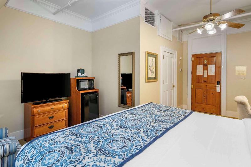Windsor Hotel, Ascend Hotel Collection image