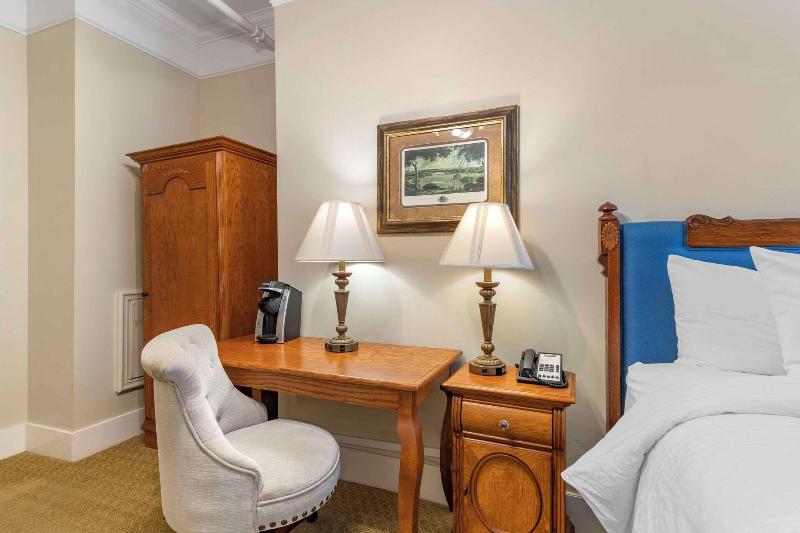Windsor Hotel, Ascend Hotel Collection image