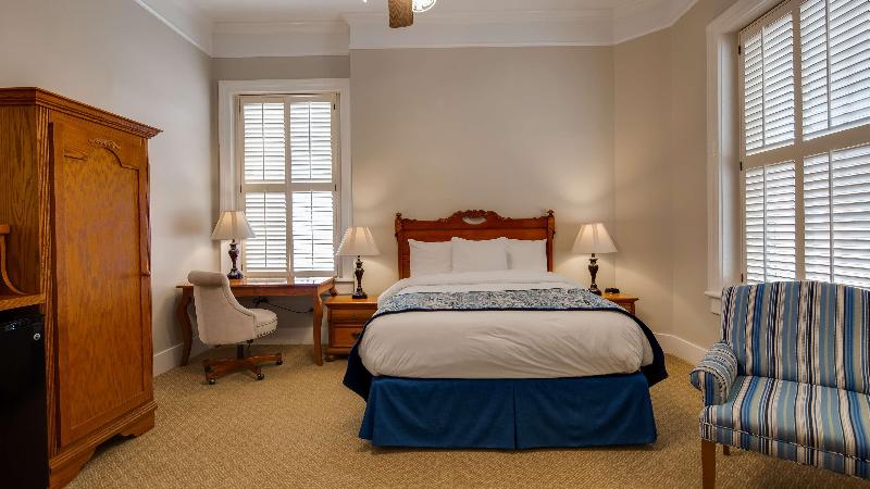 Windsor Hotel, Ascend Hotel Collection image