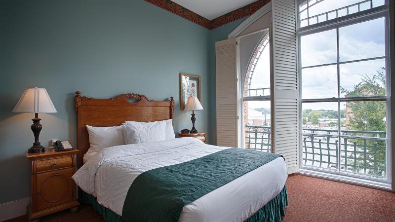 Windsor Hotel, Ascend Hotel Collection image
