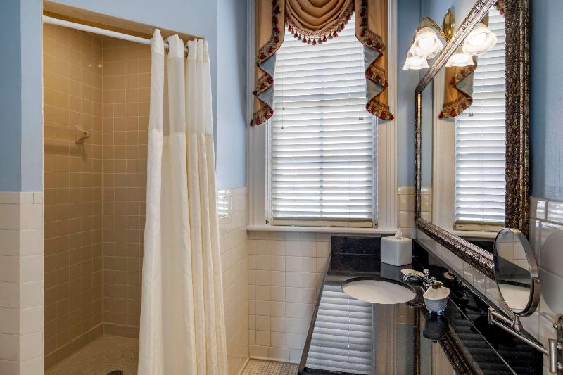 Windsor Hotel, Ascend Hotel Collection image