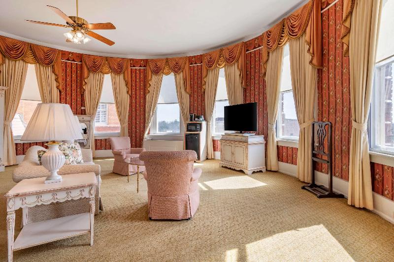 Windsor Hotel, Ascend Hotel Collection image