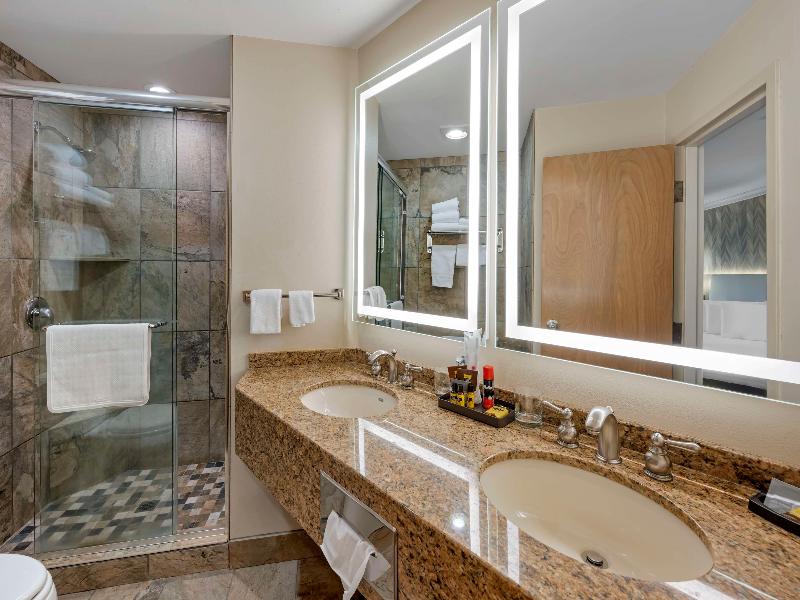 Best Western Plus Kootenai River Inn Casino & Spa image