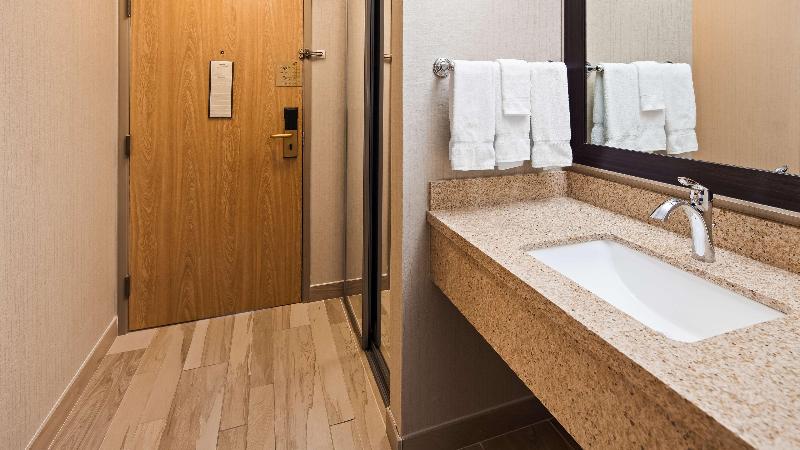 Best Western Plus CottonTree Inn