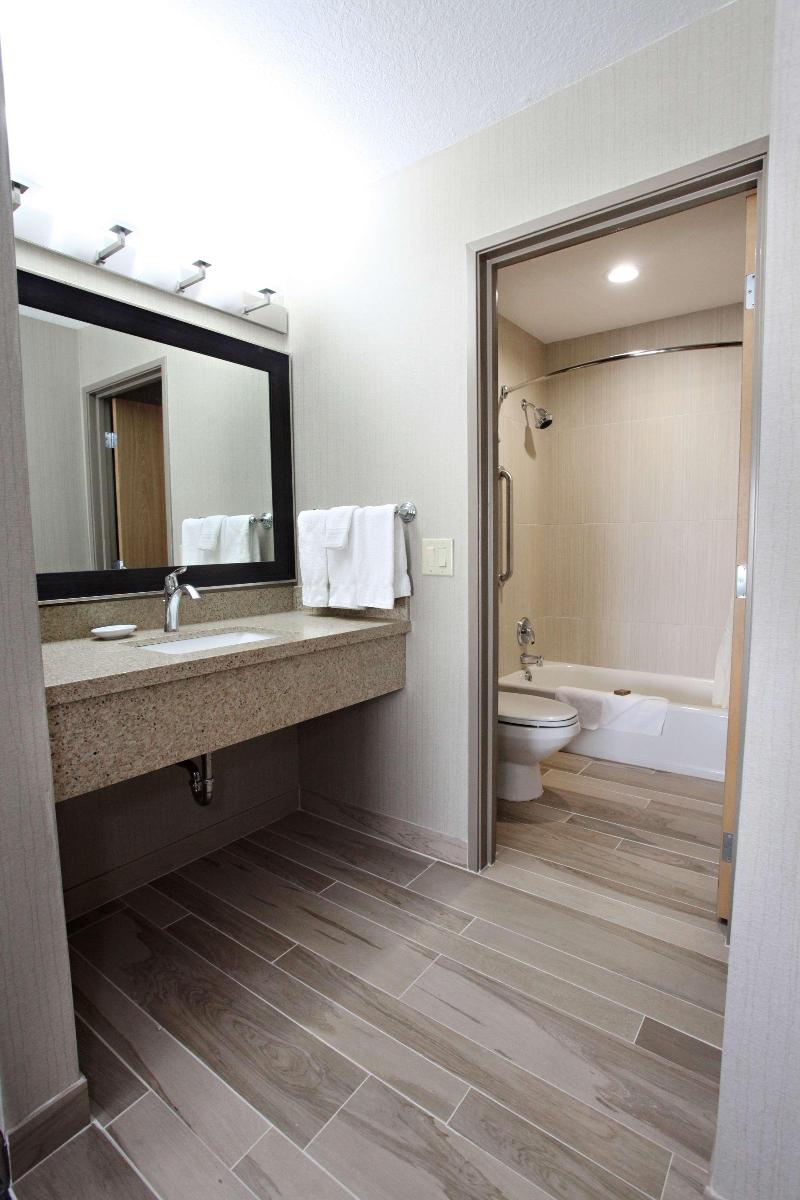 Best Western Plus CottonTree Inn image