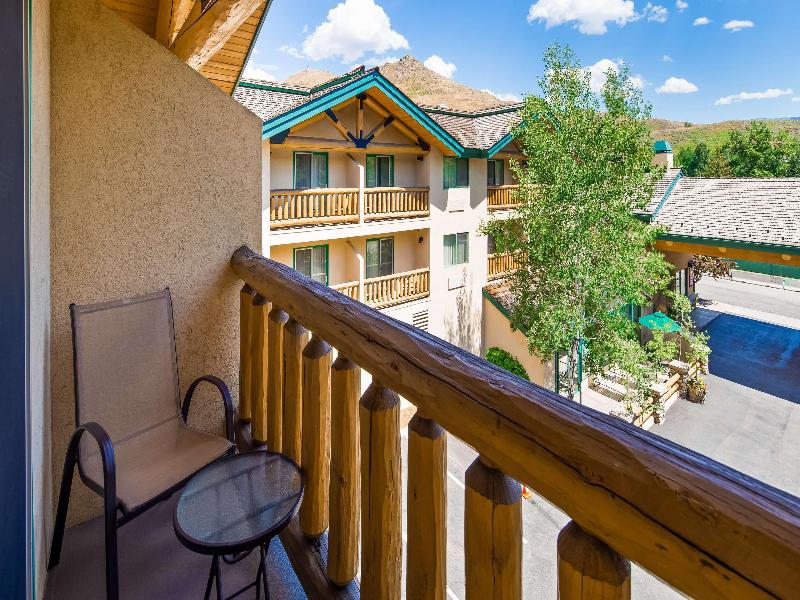 Best Western Plus Kentwood Lodge image