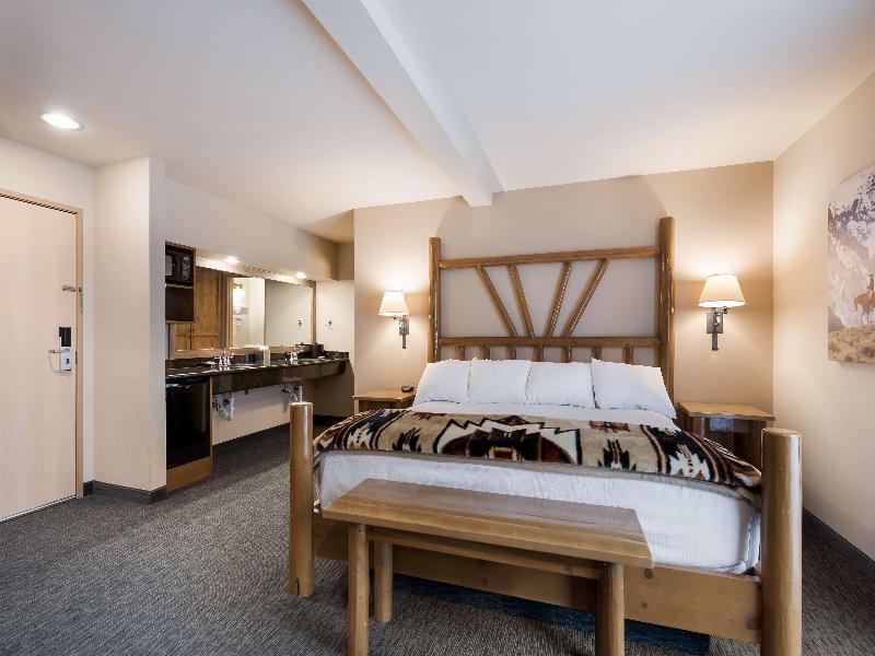 Best Western Plus Kentwood Lodge image