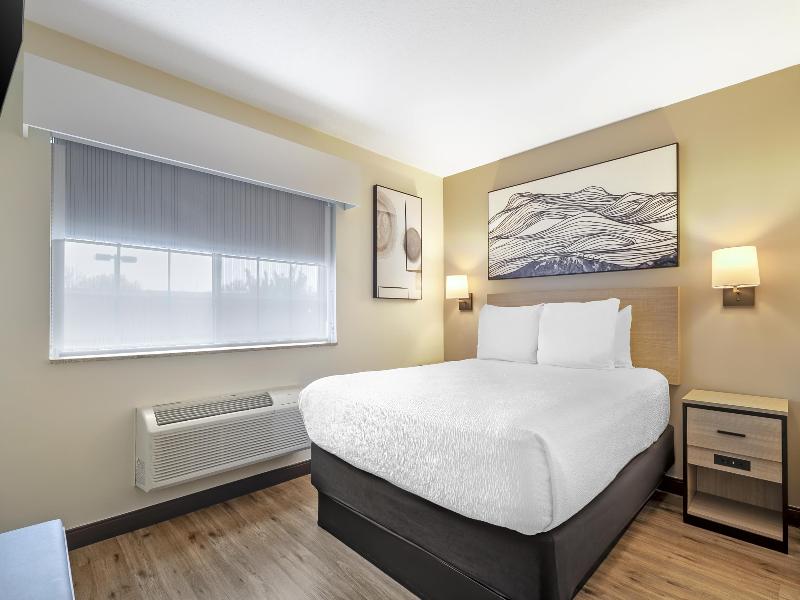 Best Western Plus Meridian image