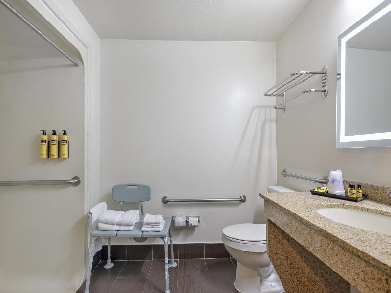 Best Western Plus Meridian image