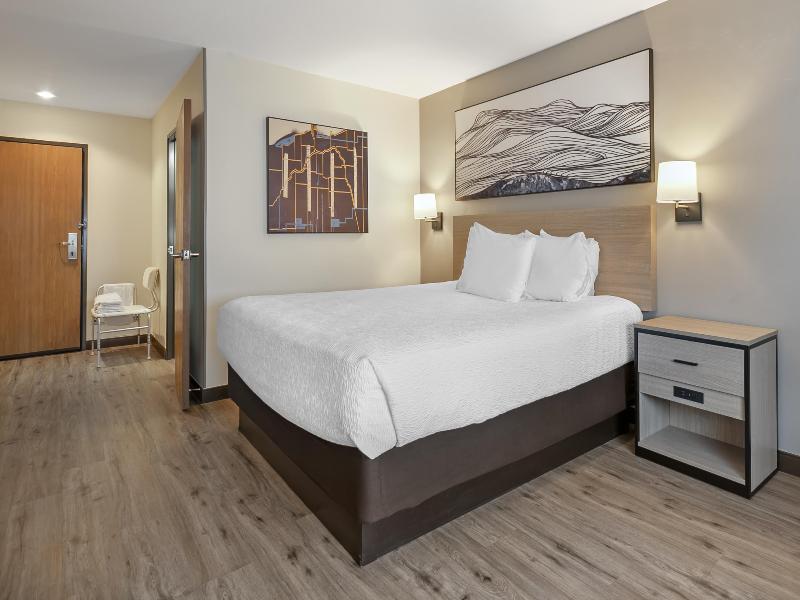 Best Western Plus Meridian image