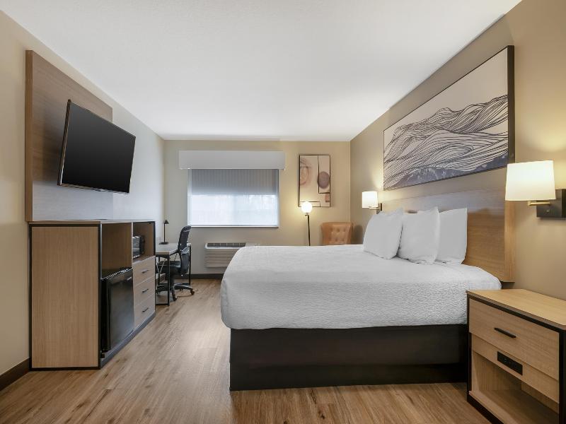 Best Western Plus Meridian image