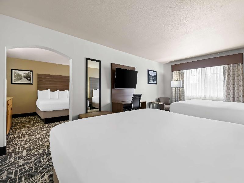 Best Western Plus Caldwell Inn & Suites image