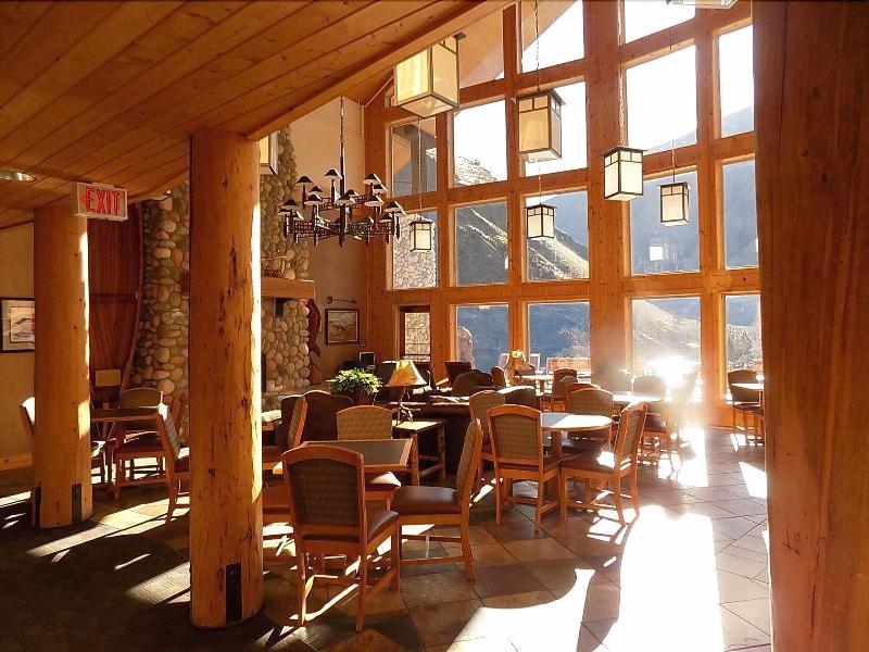 Best Western Salmon Rapids Lodge