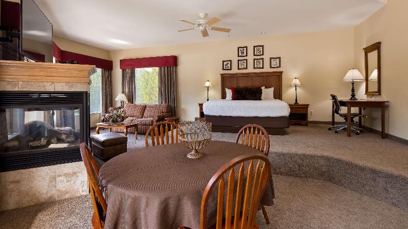 Best Western Lodge at River's Edge image