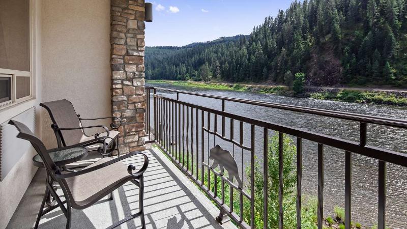 Best Western Lodge at River's Edge image