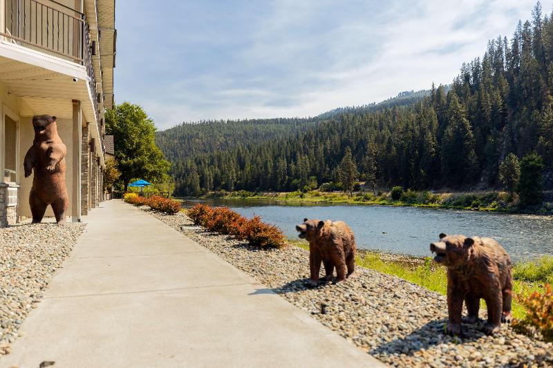 Best Western Lodge at River's Edge image