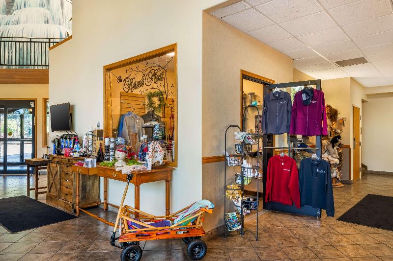 Best Western Lodge at River's Edge image