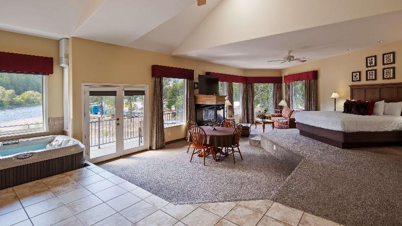 Best Western Lodge at River's Edge image