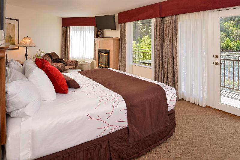 Best Western Lodge at River's Edge image