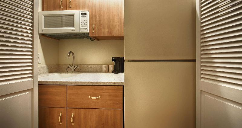 Best Western Lodge at River's Edge image