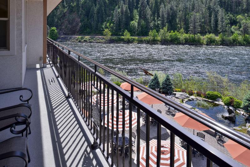 Best Western Lodge at River's Edge image