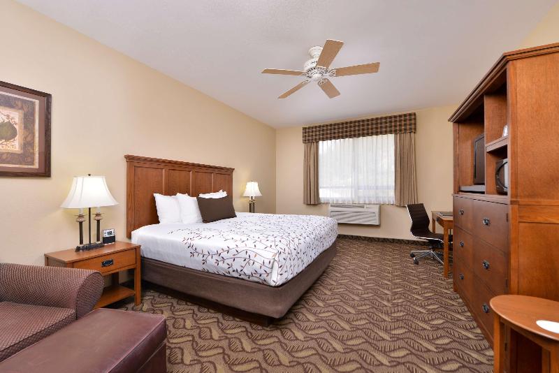 Best Western Lodge at River's Edge image