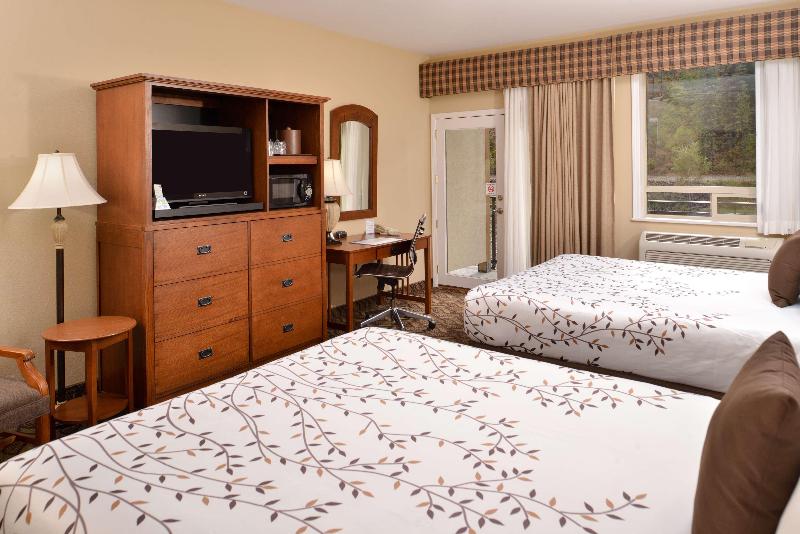 Best Western Lodge at River's Edge image