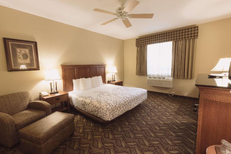 Best Western Lodge at River's Edge image
